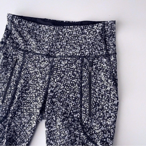 LULULEMON Invigorate 7/8 Tight Leggings Black Grey 4 - Picture 3 of 8